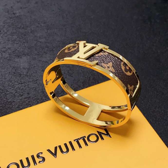 Picture of LV Bracelet _SKULVbracelet08ly11011024